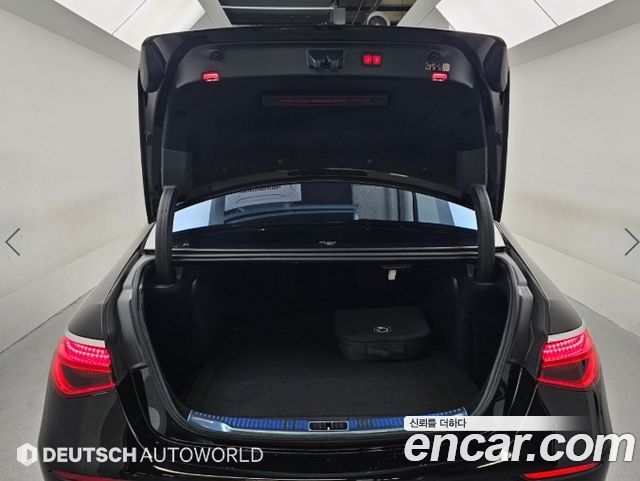 Mercedes-Benz S-Class 2023 — photo 19
