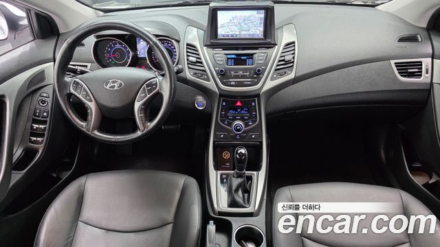 Hyundai AVANTE 2015 — photo 10