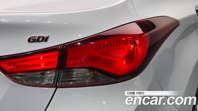 Hyundai AVANTE 2015 — photo 9