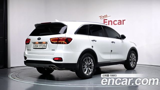 Kia Sorento 2018 — photo 2