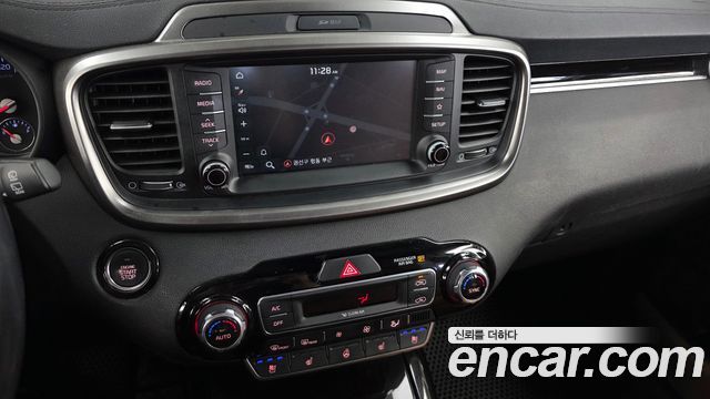Kia Sorento 2018 — photo 19