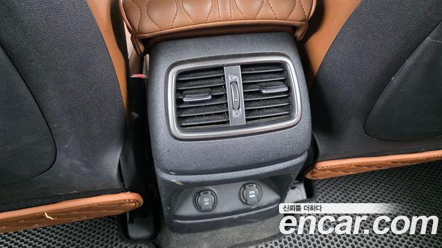 Kia Sorento 2018 — photo 31