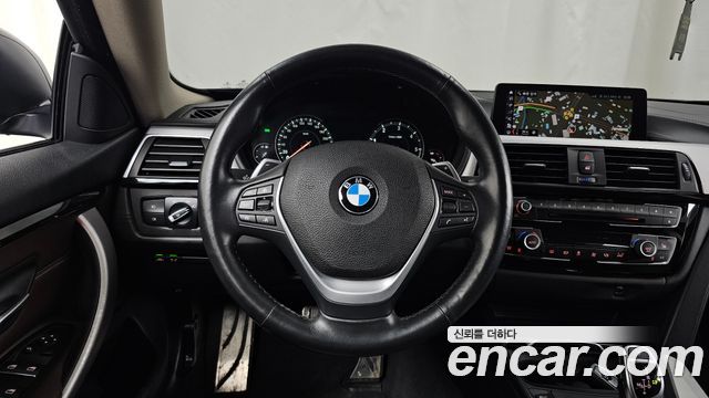 BMW 4-Series 2021 — photo 19