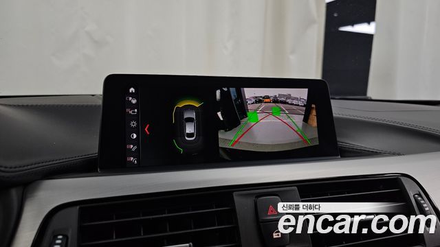BMW 4-Series 2021 — photo 21
