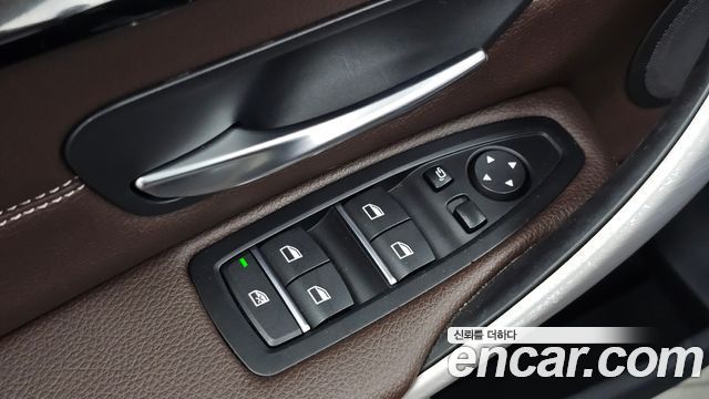 BMW 4-Series 2021 — photo 34