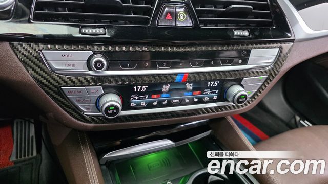 BMW 5-Series 2021 — photo 23