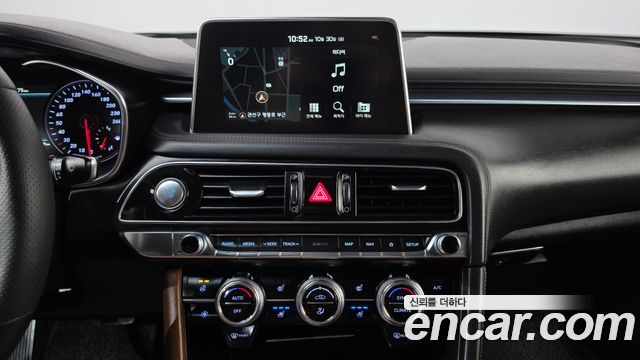 Genesis G70 2019 — photo 19