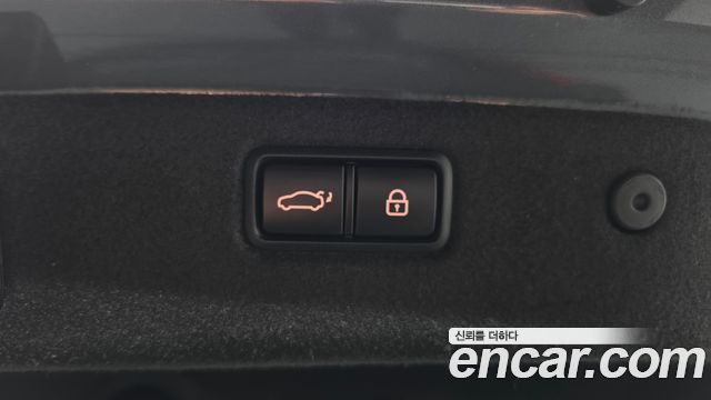 Genesis G70 2019 — photo 22