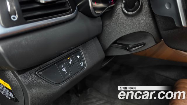 Genesis G70 2019 — photo 26