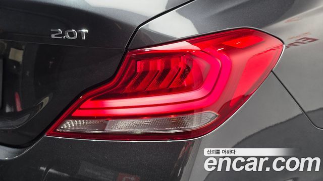 Genesis G70 2019 — photo 9