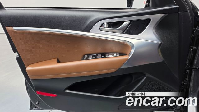 Genesis G70 2019 — photo 14