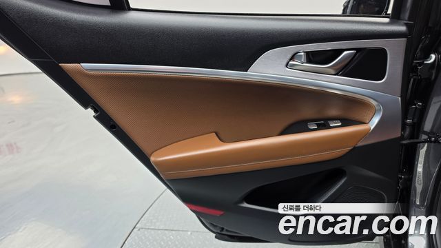 Genesis G70 2019 — photo 15