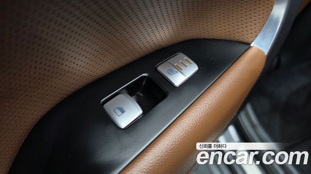 Genesis G70 2019 — photo 29