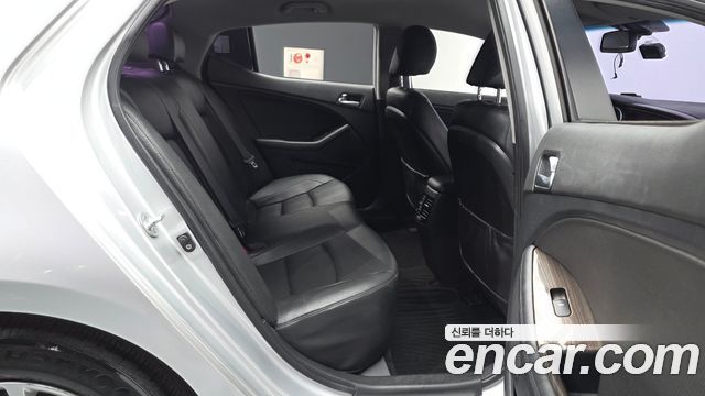 Kia K5 2015 — photo 18