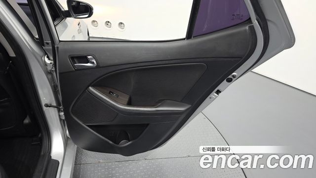 Kia K5 2015 — photo 15