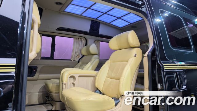 Hyundai Starex 2015 — photo 11