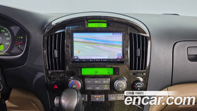 Hyundai Starex 2015 — photo 12