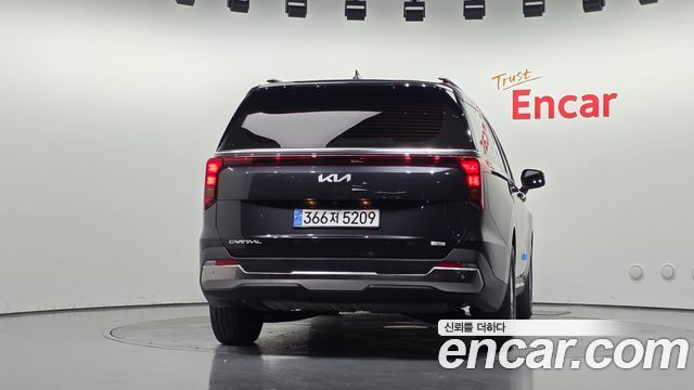 Kia Canival 2025 — photo 4