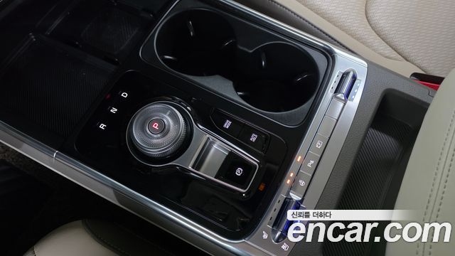 Kia Canival 2025 — photo 9