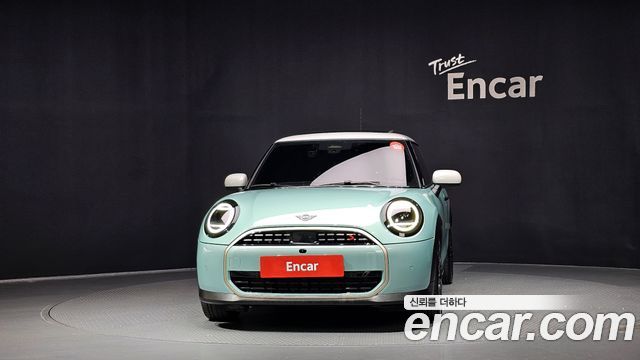 Mini Cooper 2025 — photo 3