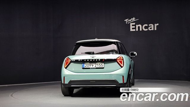 Mini Cooper 2025 — photo 4