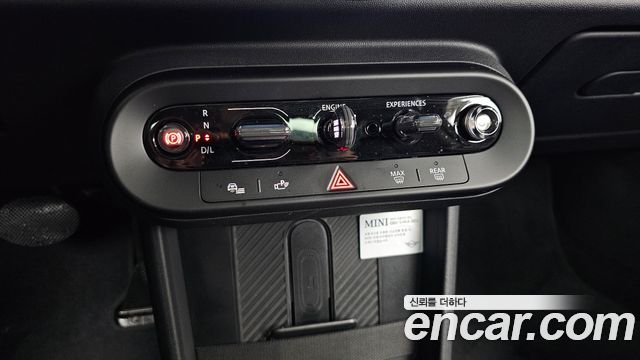 Mini Cooper 2025 — photo 12