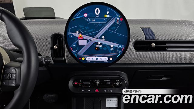 Mini Cooper 2025 — photo 21