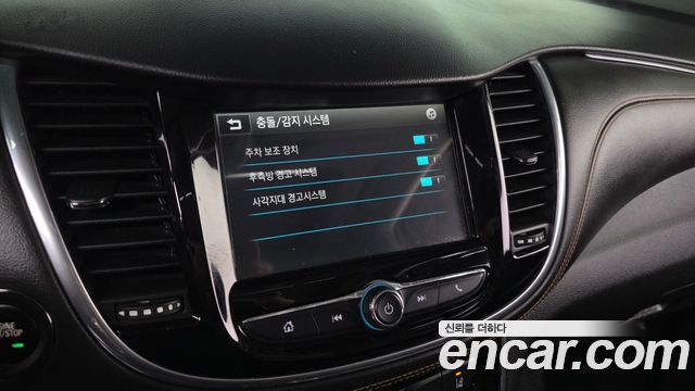 Chevrolet Korea Trax 2018 — photo 22