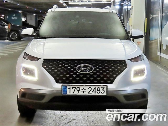 Hyundai Venue 2021 — photo 2
