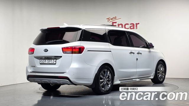 Kia Canival 2016 — photo 2