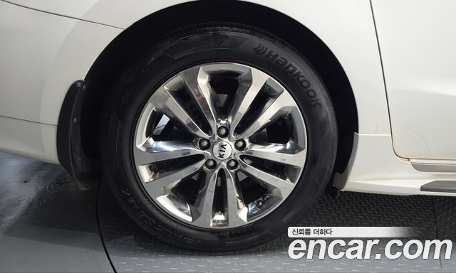 Kia Canival 2016 — photo 5