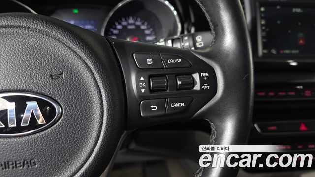 Kia Canival 2016 — photo 24