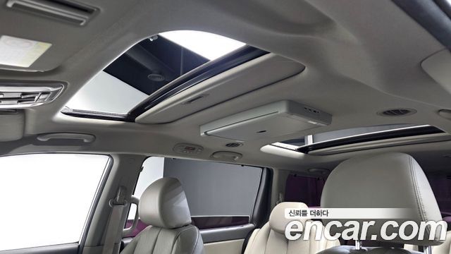 Kia Canival 2016 — photo 25