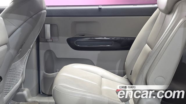 Kia Canival 2016 — photo 15