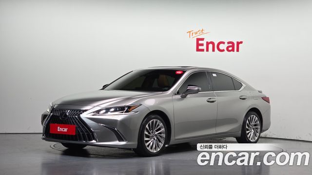 Lexus ES 2023 — photo 1