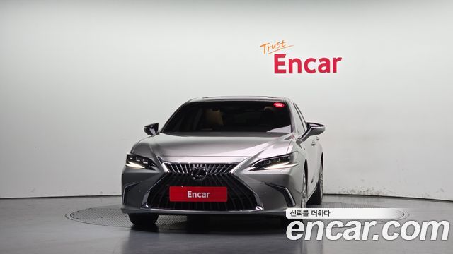 Lexus ES 2023 — photo 3