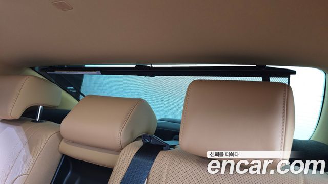 Lexus ES 2023 — photo 17