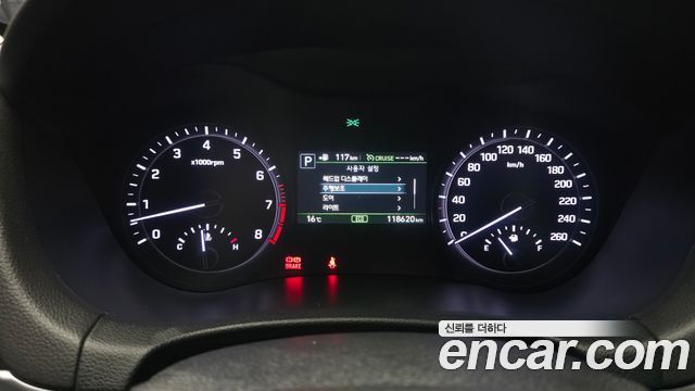 Genesis G80 2017 — photo 11