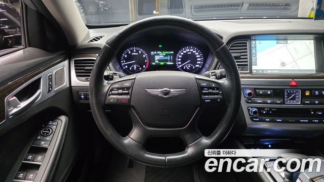Genesis G80 2017 — photo 19