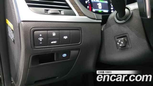 Genesis G80 2017 — photo 23