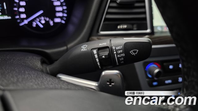 Genesis G80 2017 — photo 25