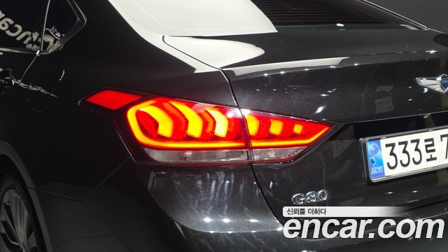 Genesis G80 2017 — photo 9