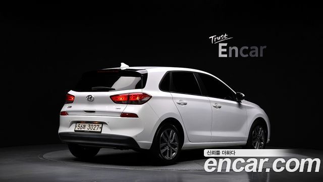 Hyundai i30 2018 — photo 2