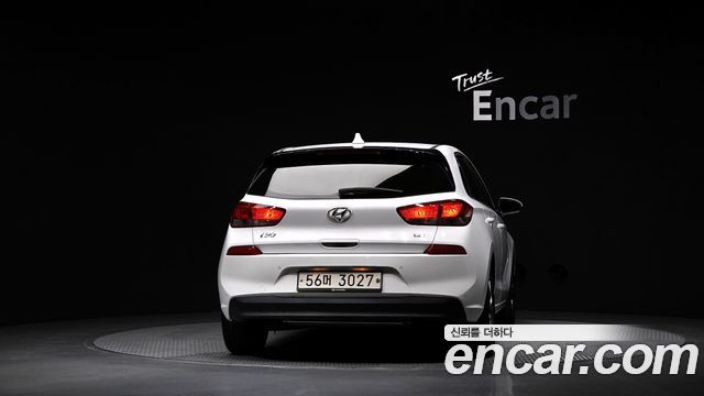 Hyundai i30 2018 — photo 4