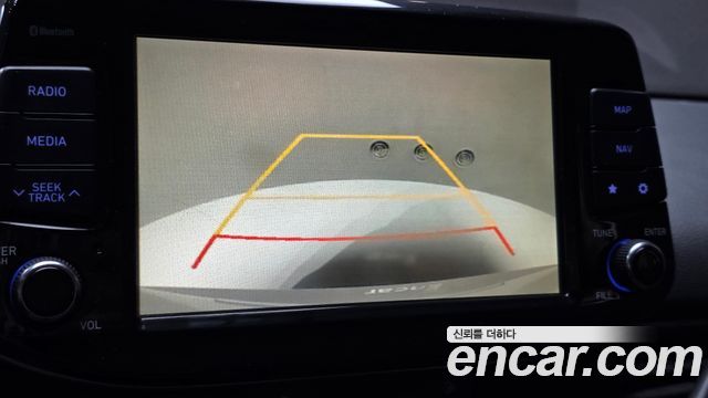 Hyundai i30 2018 — photo 20