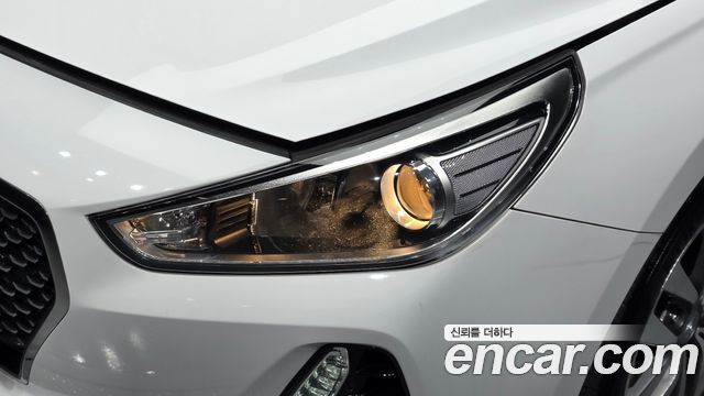 Hyundai i30 2018 — photo 8