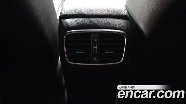 Hyundai i30 2018 — photo 28