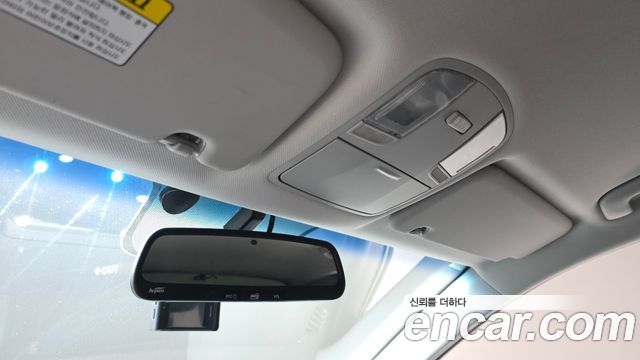 Hyundai i30 2018 — photo 29