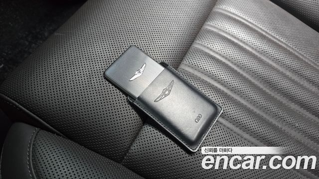 Genesis G90 2020 — photo 32