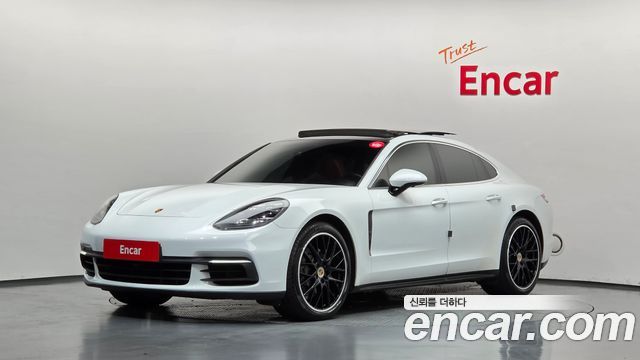 Porsche Panamera 2018 — photo 1